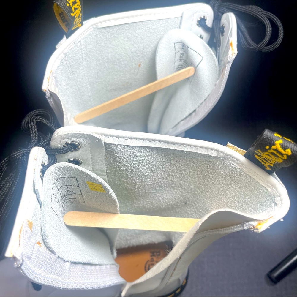 NWOB VTG Dr Martens 14 hole Tall White Boots UK 3=US 5-6 Lace up/Zip PRICE FIRM - Picture 10 of 16